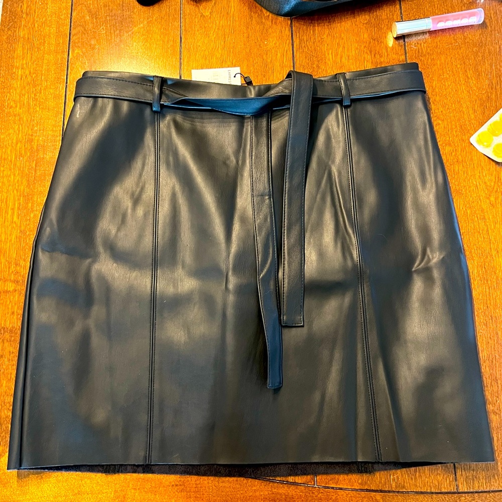NWT Express faux leather skirt 14